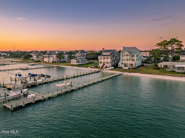 2011 Shepard Street, Morehead City, NC 28557