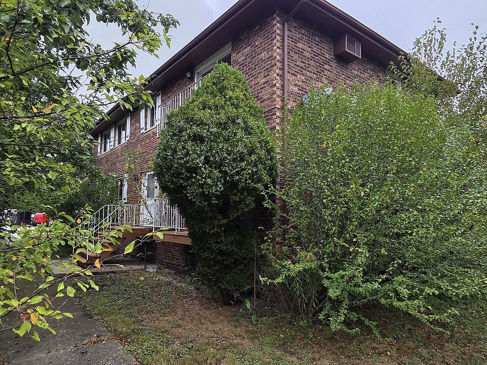 2nd image of 8643 W 73rd Pl