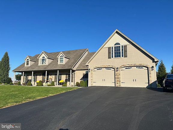 2nd image of 5626 Tranquil Way
