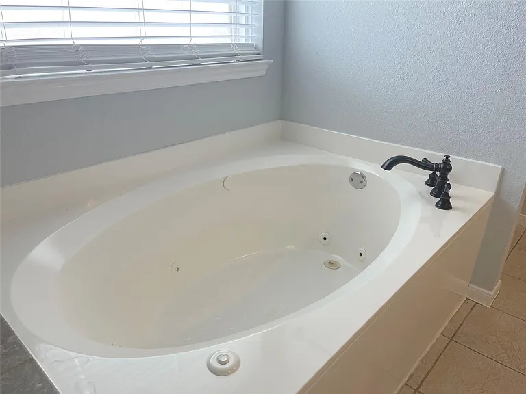 8919 Diamond Lake Ln — Photo 19