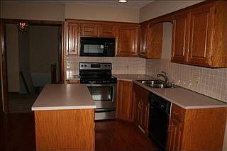 3rd image of 4912 Lakeside Dr