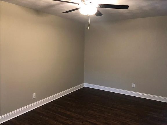5th image of 418 Davidson Dr
