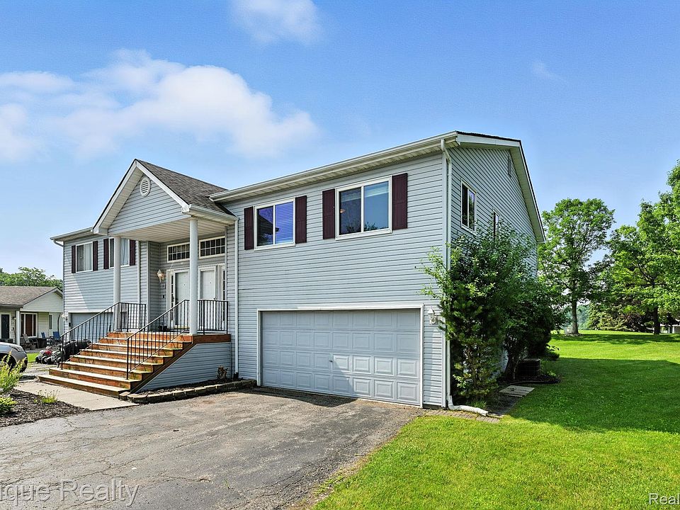 1st image of 1133 Lakeview Cir