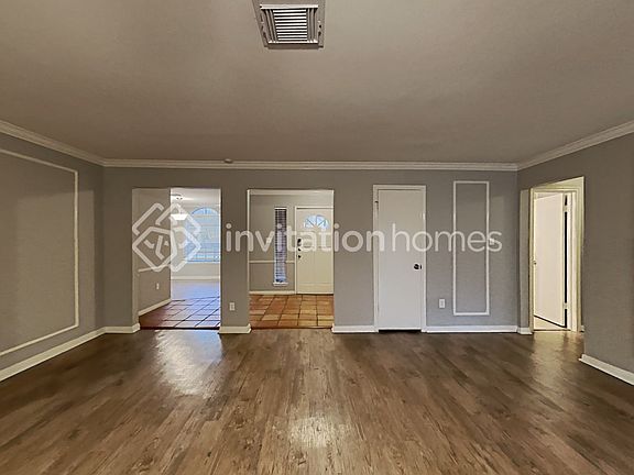 3rd image of 2047 Shadow Rock Dr