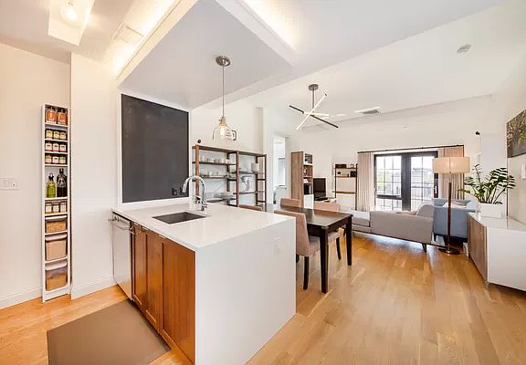 2nd image of 42 Maspeth Ave APT 5G