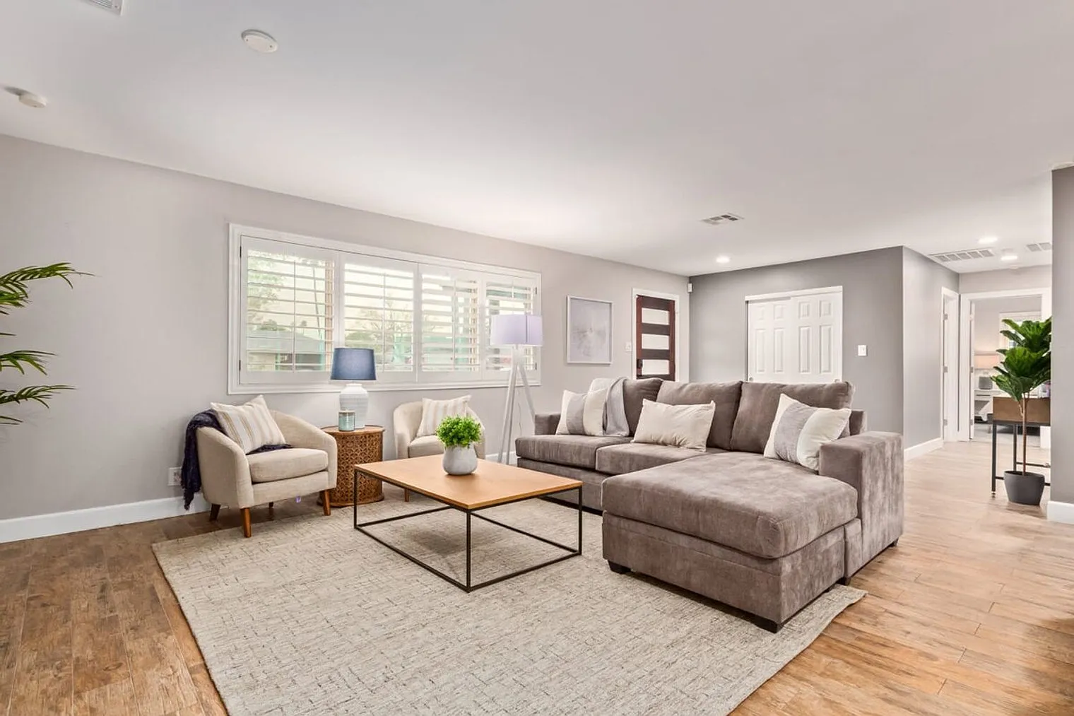 4 bed, 3.0 bath, 2368 sqft, $8,714 — Photo 1