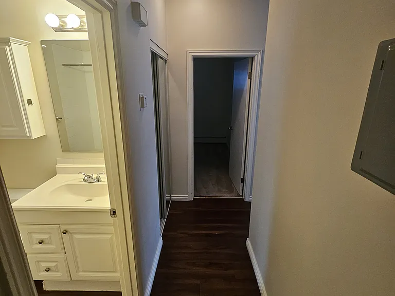3409 Centre St N — Photo 19