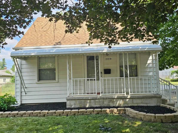 28510 Hillview St, Roseville, MI 48066