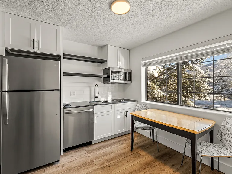 Oxbow Apartments — Photo 32