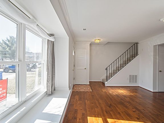 4th image of 4793 S Park Ct