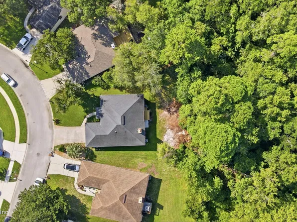 1712 CHANDELIER Circle W, Jacksonville, FL 32225