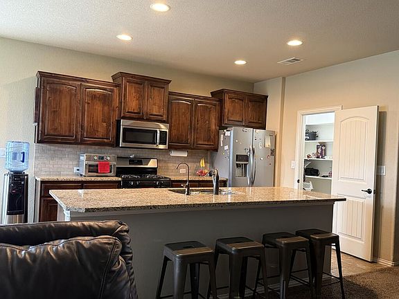4th image of 5605 Baca St
