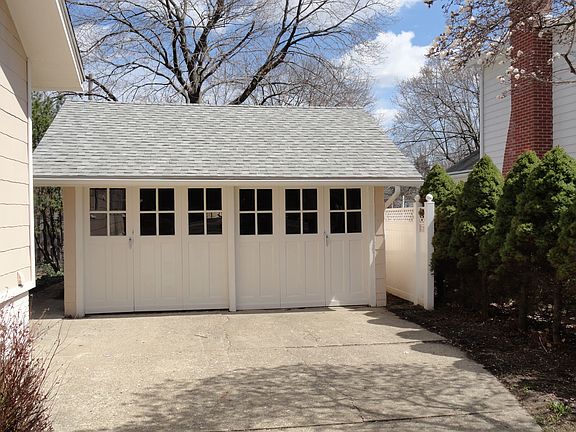 2 car detached garage