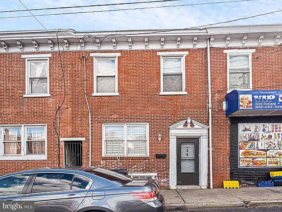 2nd image of 928 Maryland Ave