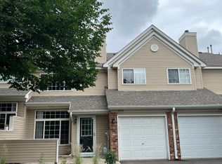 1918 Sapphire Pt, Saint Paul, MN 55122