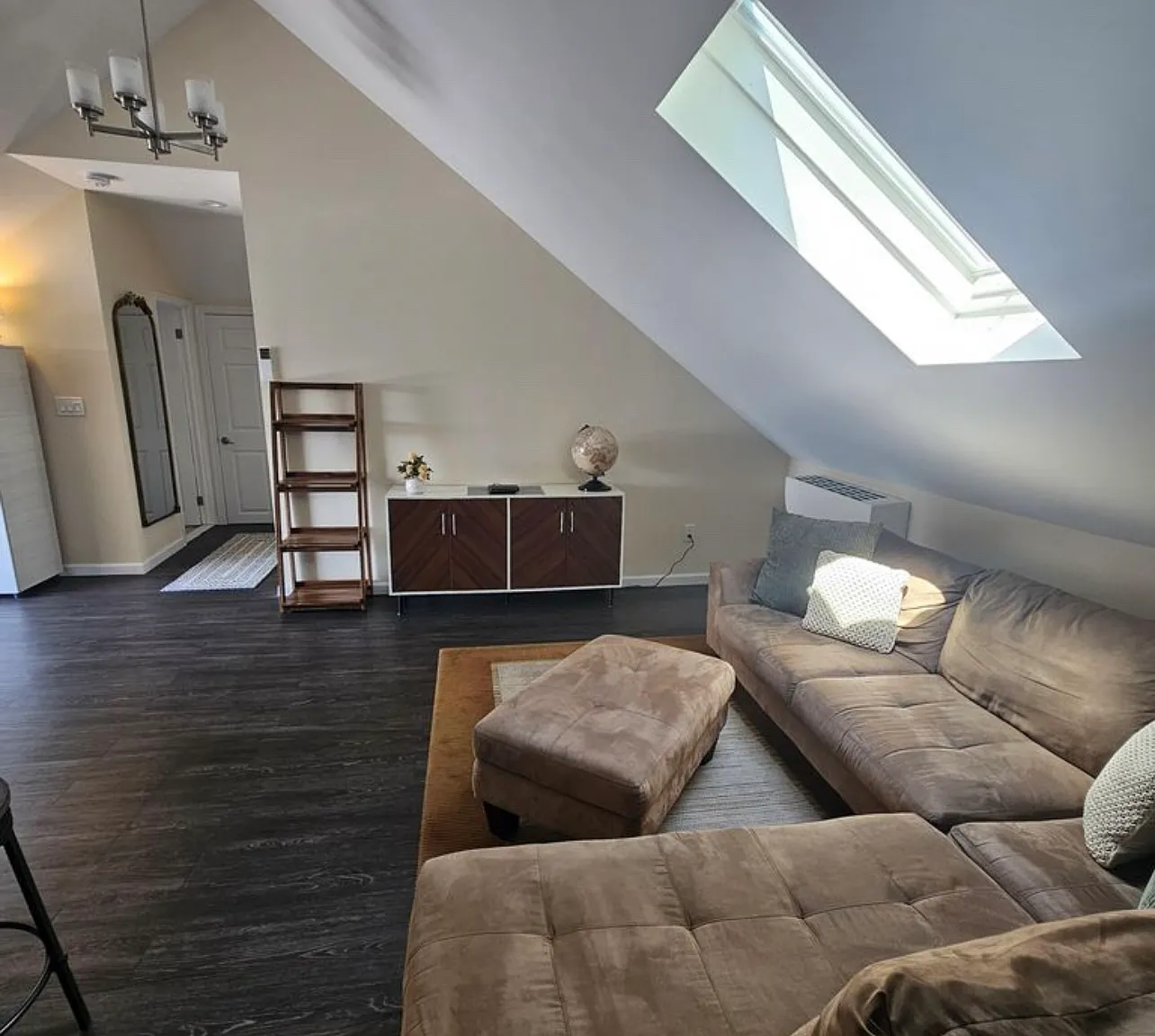 1 bed, 850 sqft, $3,000 — Photo 1
