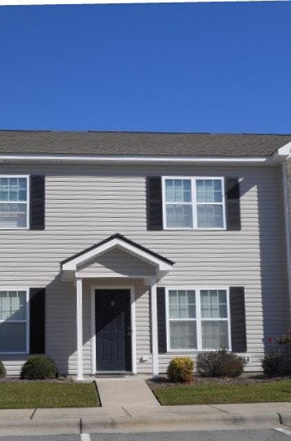 1st image of 104 B Chandler Dr