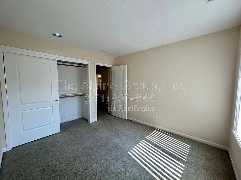 351 NW Kotrik Pl — Photo 32