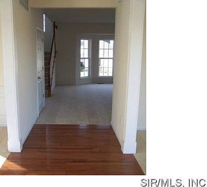 3rd image of 6816 Dunhill Dr