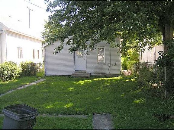 4th image of 149 Bacon St