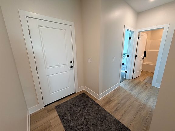 4th image of 98 Preston Drive