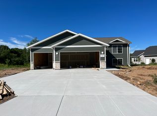 1650 Rotary St, Waupaca, WI 54981