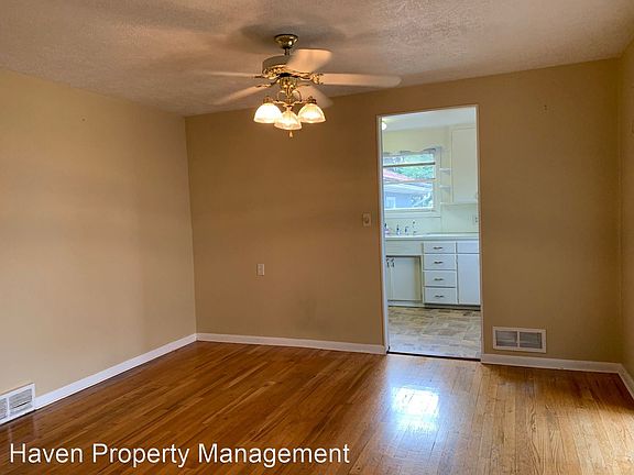 4th image of 206 62nd Ave E