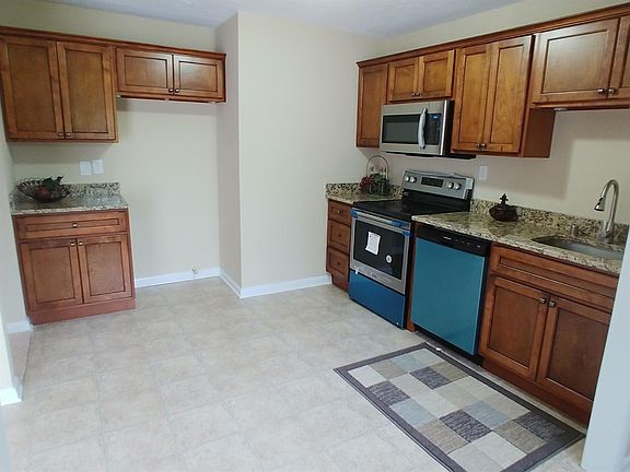 5th image of 924 De Porres Ave
