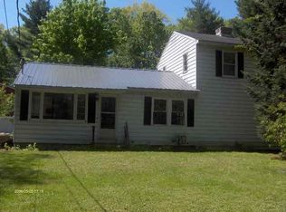 308 Grooms Rd, Clifton Park, NY 12065