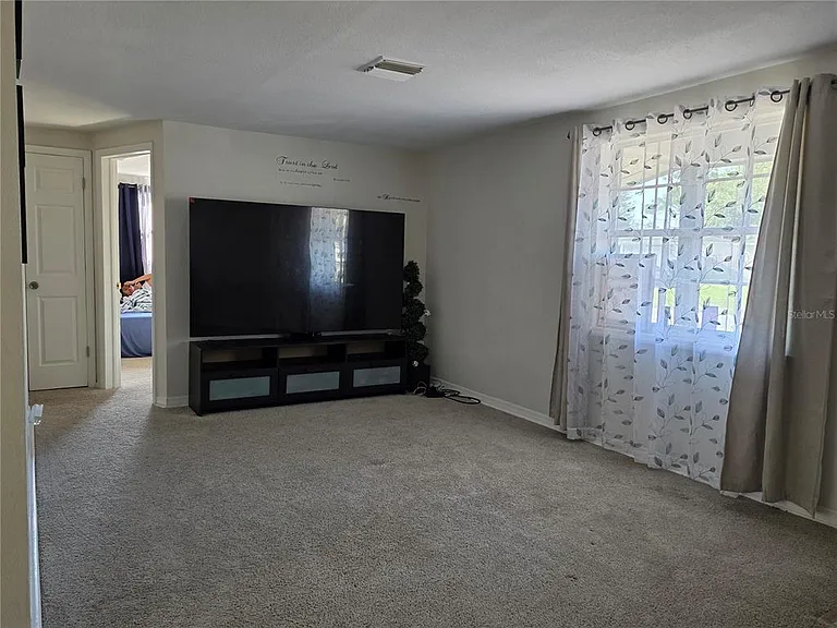 4823 Longwood Ave — Photo 9
