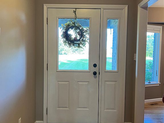 4th image of 7070 Elms Rd