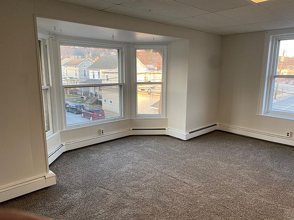 3rd image of 400 W 1st Ave #B