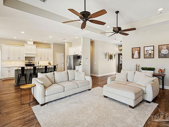 4th image of 680 Carmody Hill Rd