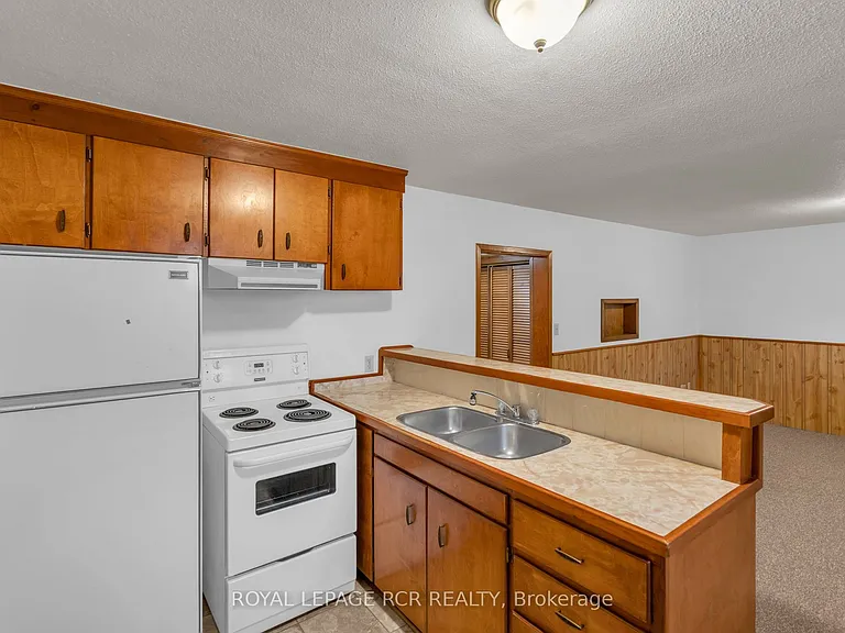 126 Nelson St W #A — Photo 25