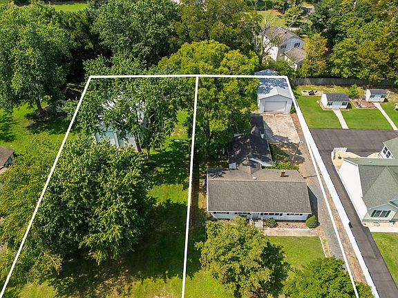 2nd image of 318 Dykes Rd