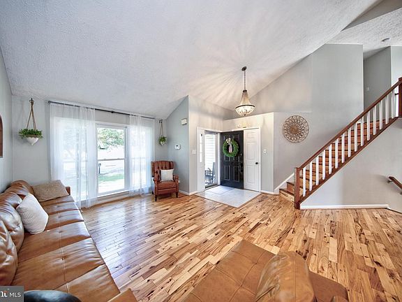 3rd image of 1407 Valley Forge Way