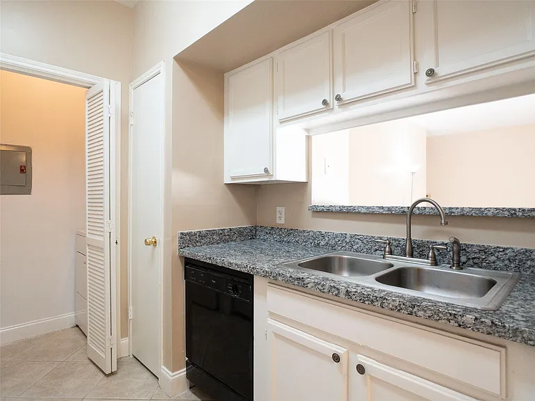 6500 Harbor Town Dr #2806 — Photo 10