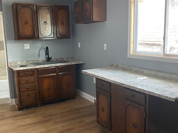 3rd image of 11 Schreck Ave APT 2