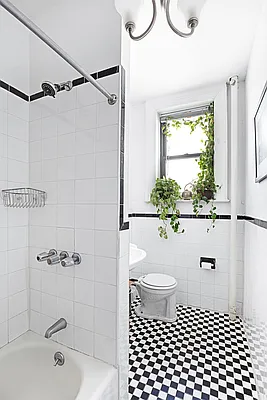 Rented by Compass | media 10