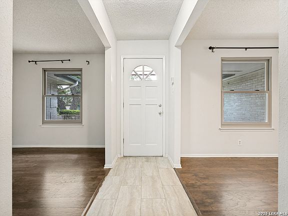 4th image of 15815 HEIMER RD