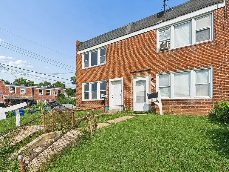 2801 Hinsdale Dr — Photo 17