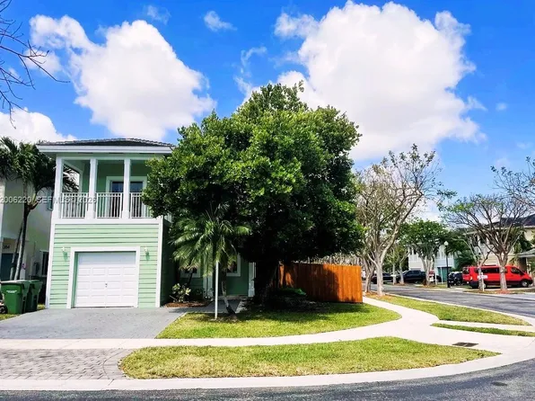 390 NE 35th Ave, Homestead, FL 33033