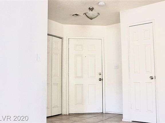 3rd image of 5020 S Rainbow Blvd Unit 104