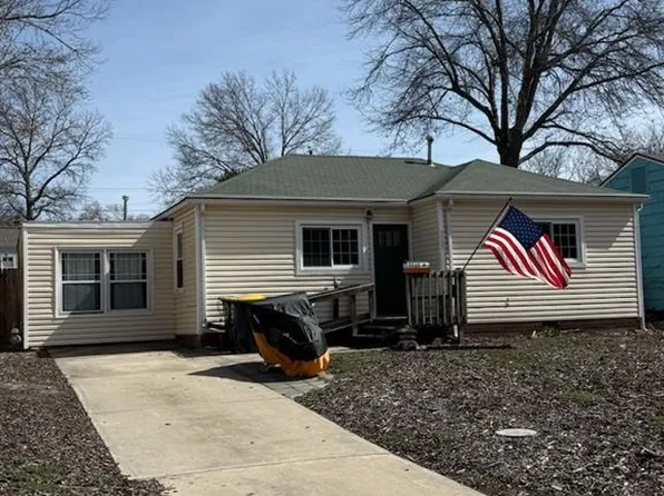 7737 Jefferson St, Kansas City, MO 64114