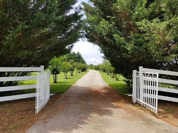 Your own private driveway to carport under Loft Apt.