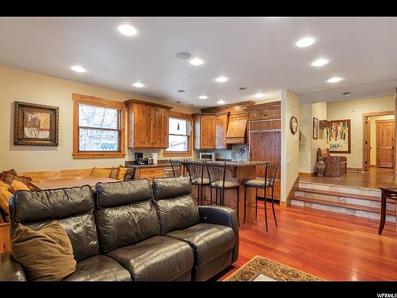 5th image of 502 Woodside Ave #B