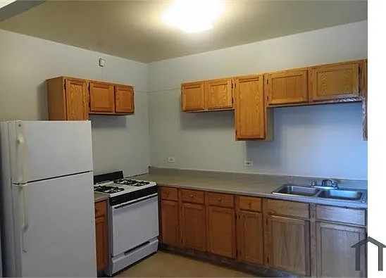 740 E 68th St #3E — Photo 8