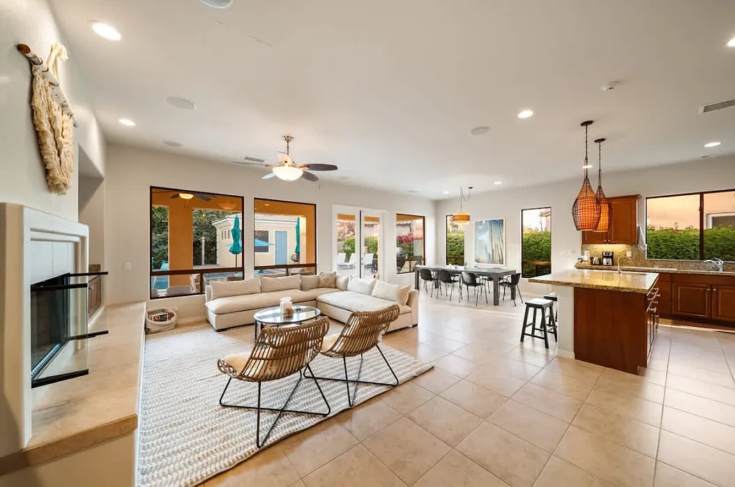 4 bed, $6,000 — Photo 3