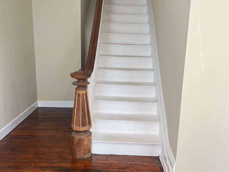 1st image of 2527 Moorman Ave #3
