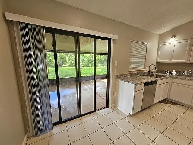 10148 Pink Carnation Ct — Photo 8